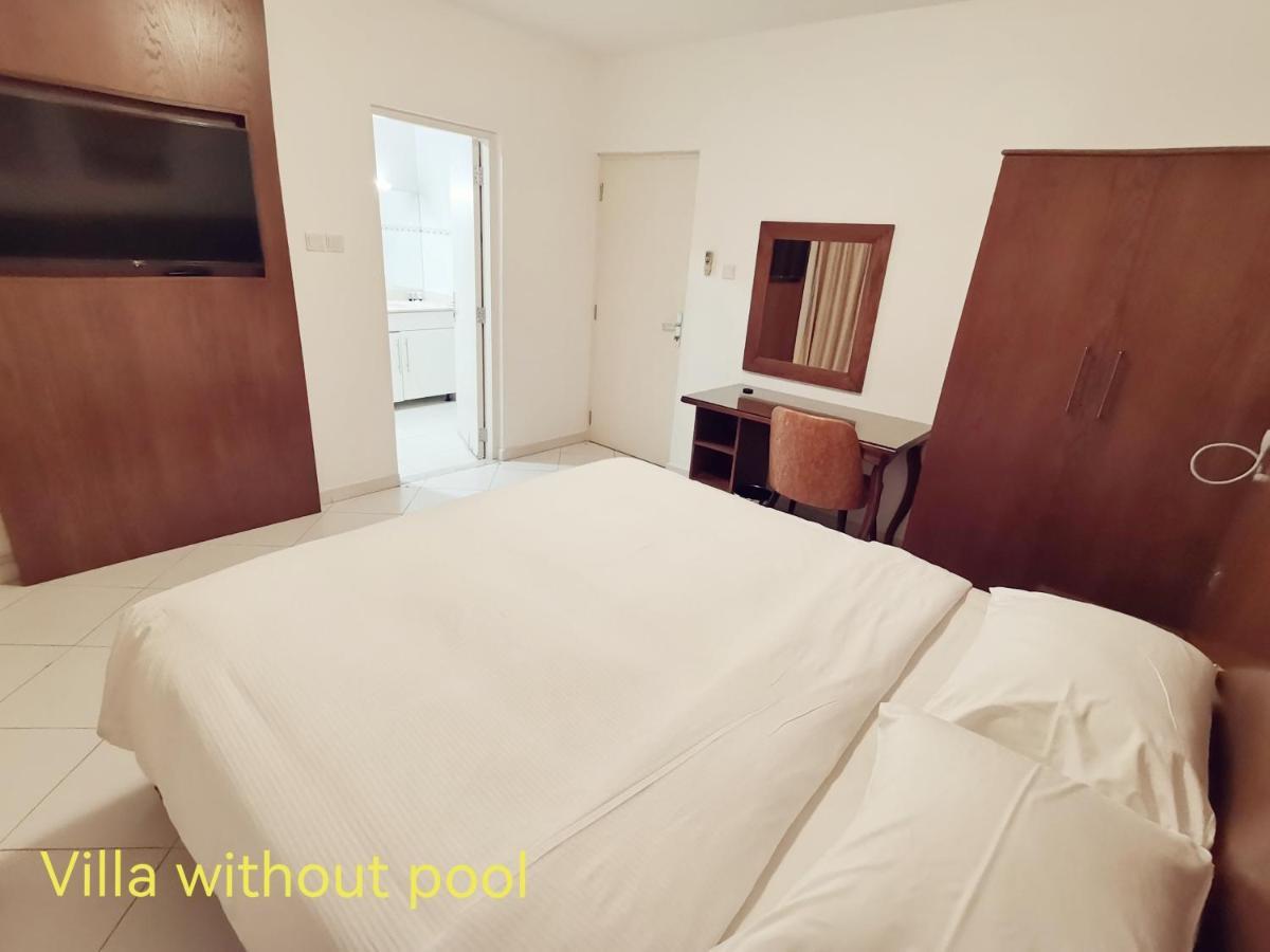 J5 Four Bedroom Villa Holiday Home In Al Wasl For Families Only Dubai Eksteriør bilde