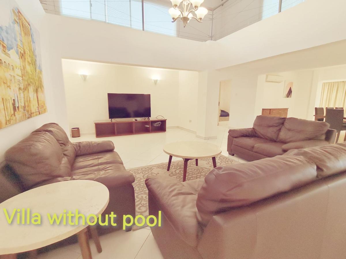 J5 Four Bedroom Villa Holiday Home In Al Wasl For Families Only Dubai Eksteriør bilde