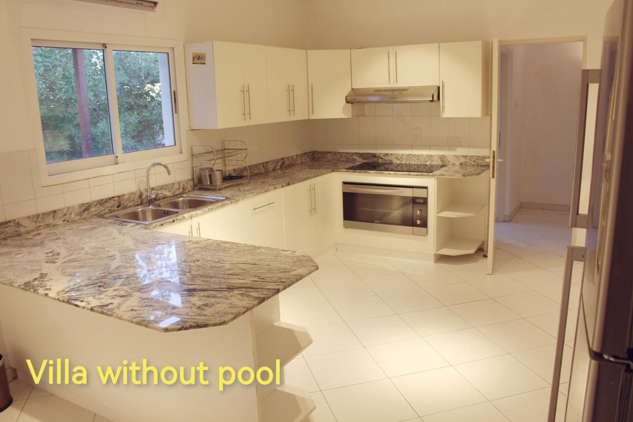 J5 Four Bedroom Villa Holiday Home In Al Wasl For Families Only Dubai Eksteriør bilde